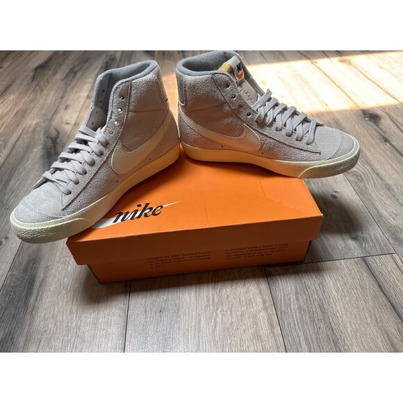 Nike Blazer Mid 77 PRM Sneakers Light Bone/Coconut Milk Womens Size 5.5 Suede Hi - Picture 3 of 10